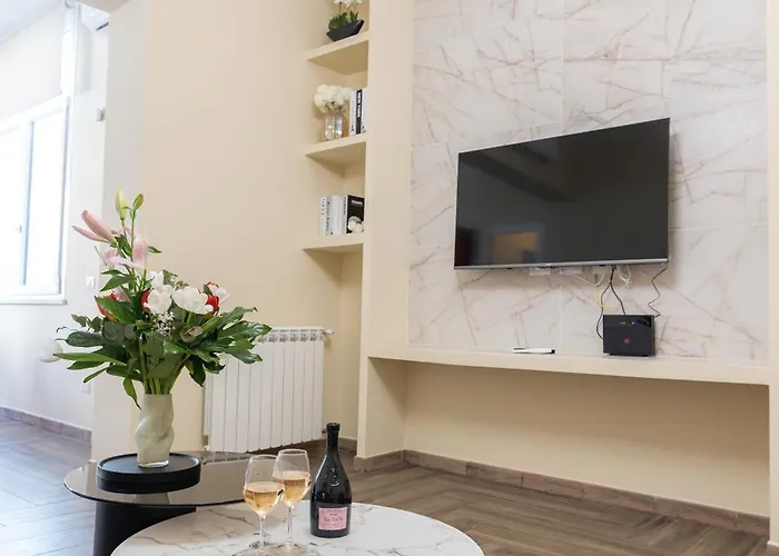 Spacious Three Bedroom Design Near Circo Massimo