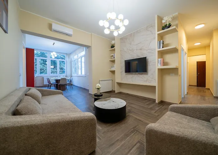 Spacious Three Bedroom Design Near Circo Massimo Appartement
