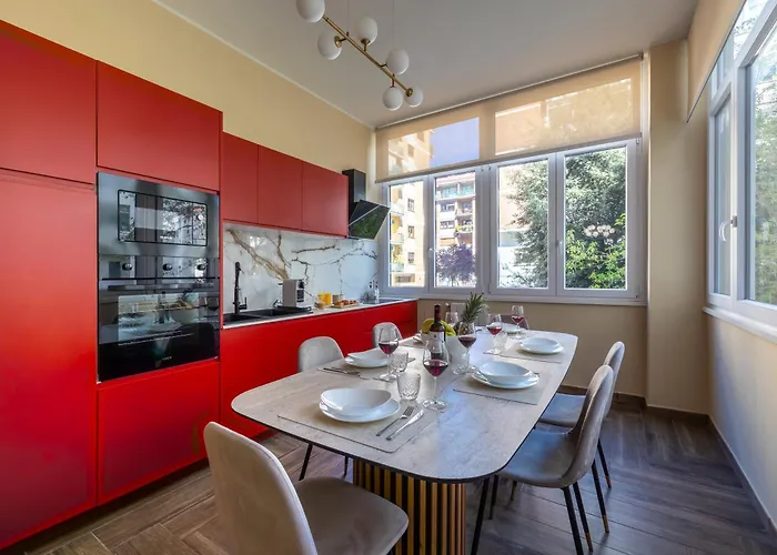 Spacious Three Bedroom Design Near Circo Massimo * Rome