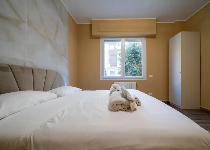 Spacious Three Bedroom Design Near Circo Massimo * Rome