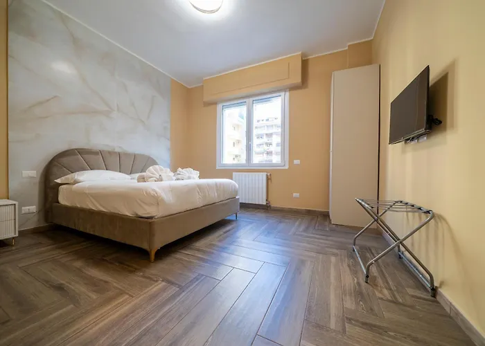 Spacious Three Bedroom Design Near Circo Massimo Rome