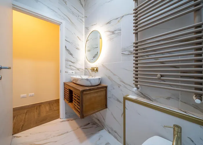Spacious Three Bedroom Design Near Circo Massimo