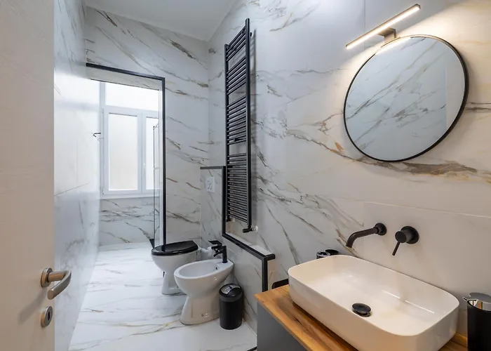 Spacious Three Bedroom Design Near Circo Massimo Appartement Rome