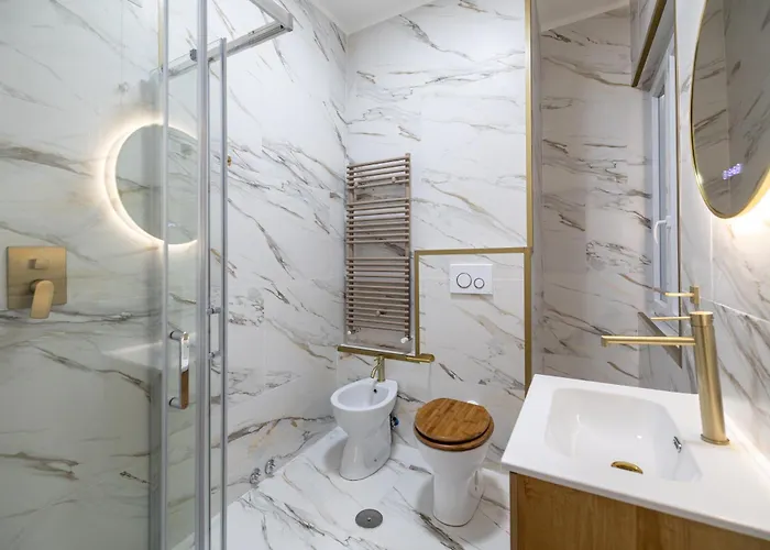 Spacious Three Bedroom Design Near Circo Massimo *
