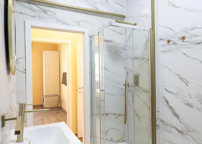 Spacious Three Bedroom Design Near Circo Massimo *