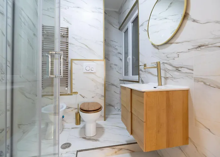 Spacious Three Bedroom Design Near Circo Massimo * Rome